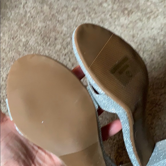 Silver Block Heels - Picture 4 of 4